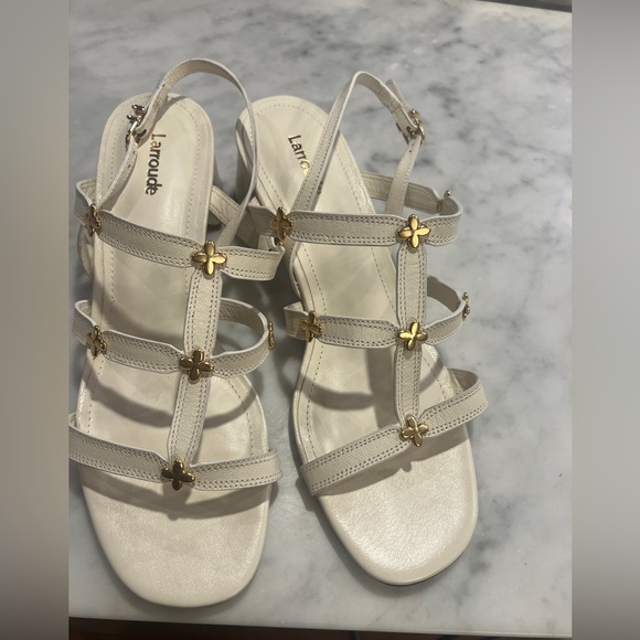 Larroudé Harmony Block Heel Sandals White w/ Gold Sz 9 - Picture 3 of 16